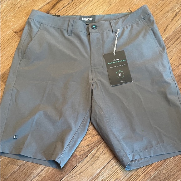 Linksoul Men's Charcoal Flat Front Shorts size 32 waist - Picture 1 of 5